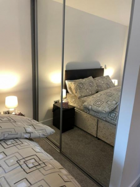 Central Birmingham Location near ICC, with Balcony, WiFi, parking and Smart TV